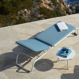 Metal sunbeds