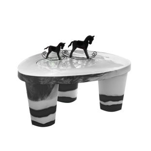 Low Lita Love Anniversary table