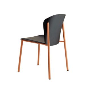 Finn chair