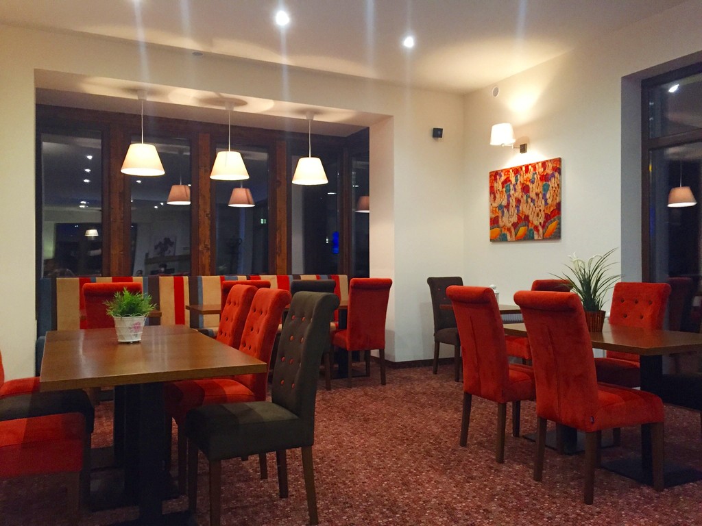 Restaurant-1