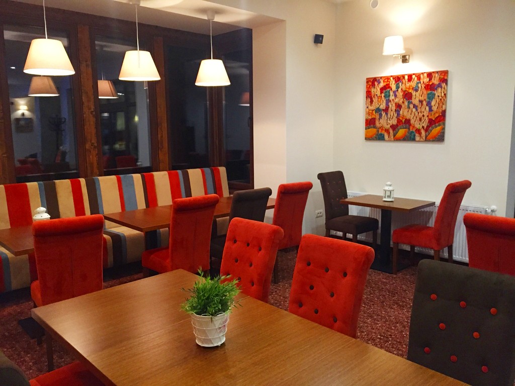 Restaurant-2