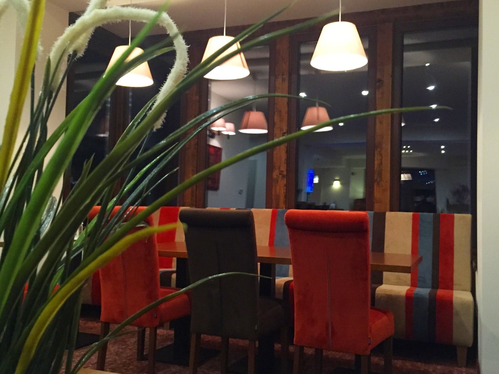 Restaurant-3 (1)