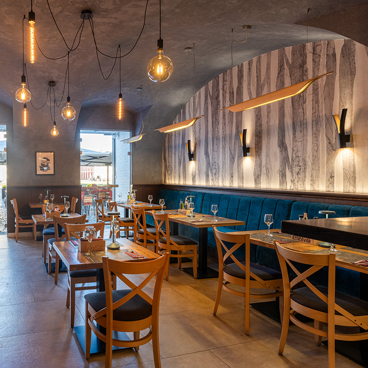 Intrebari frecvente despre mobilierul HORECA: ghid FAQ complet